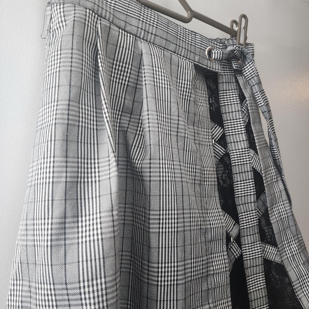 High Low Fun Skirt - Picture 3 of 11